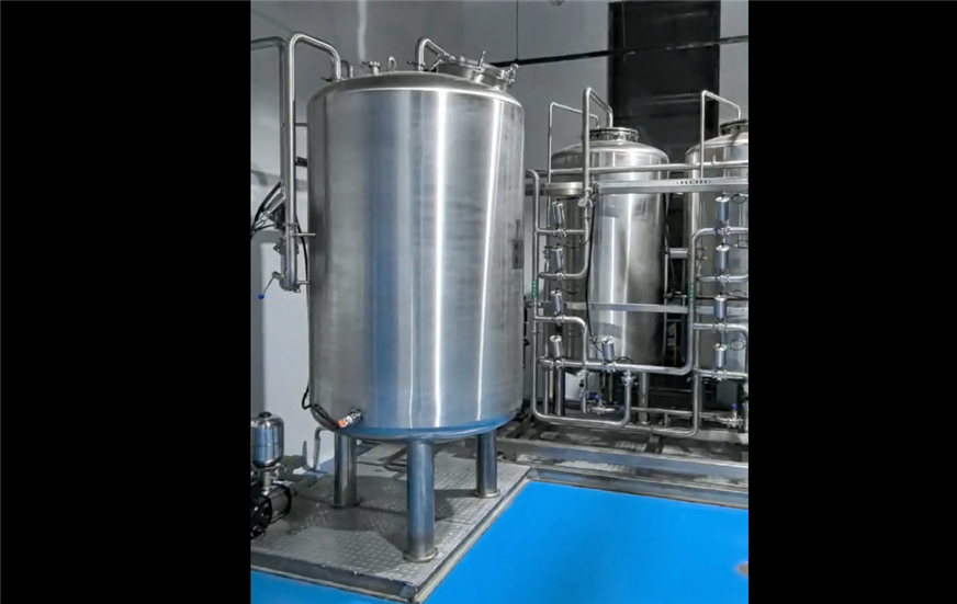 3噸純水設備+1.5噸注射水設備+500kg純蒸汽發生器