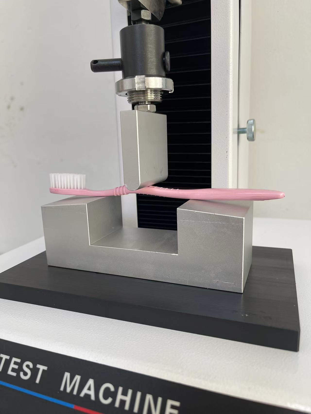牙刷毛束拉力試驗機 牙刷毛束拉力試驗機
